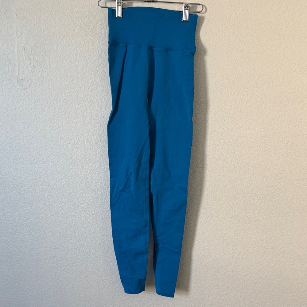 Fabletics Vibrant Blue Leggings